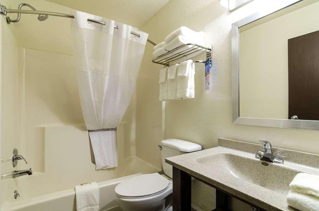 Quality Inn Great Bend Room photo