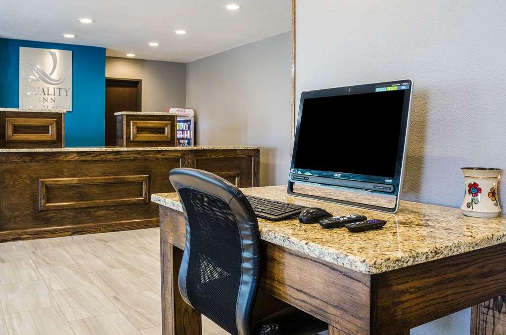 Quality Inn Great Bend Facilities photo